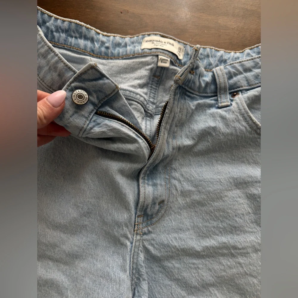 Abercrombie & Fitch Curve Love the Dad short - Picture 3 of 7